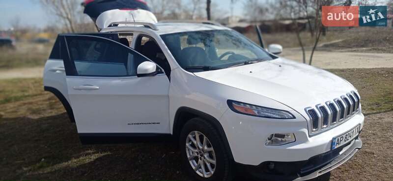 Внедорожник / Кроссовер Jeep Cherokee 2014 в Запорожье