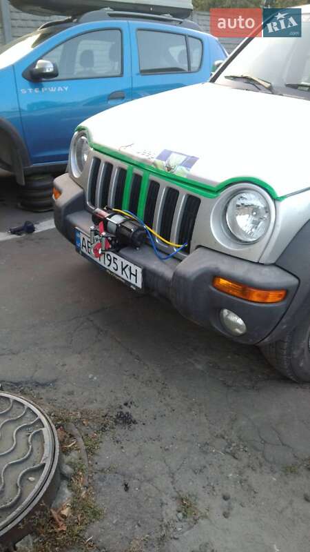 Позашляховик / Кросовер Jeep Cherokee 2004 в Запоріжжі