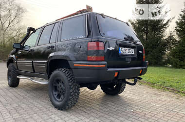 Внедорожник / Кроссовер Jeep Cherokee 1998 в Иршаве