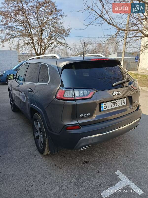 Позашляховик / Кросовер Jeep Cherokee 2019 в Полтаві