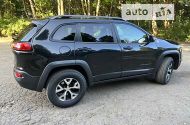 Внедорожник / Кроссовер Jeep Cherokee 2013 в Львове