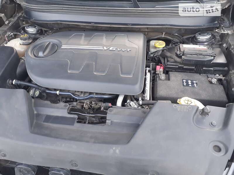 Внедорожник / Кроссовер Jeep Cherokee 2014 в Киеве