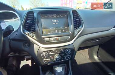Позашляховик / Кросовер Jeep Cherokee 2017 в Василькові