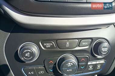 Позашляховик / Кросовер Jeep Cherokee 2017 в Василькові