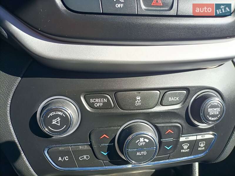 Внедорожник / Кроссовер Jeep Cherokee 2017 в Василькове фото 45 Внедорожник / Кроссовер Jeep Cherokee 2017 в Василькове