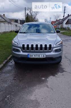 Внедорожник / Кроссовер Jeep Cherokee 2013 в Дубно