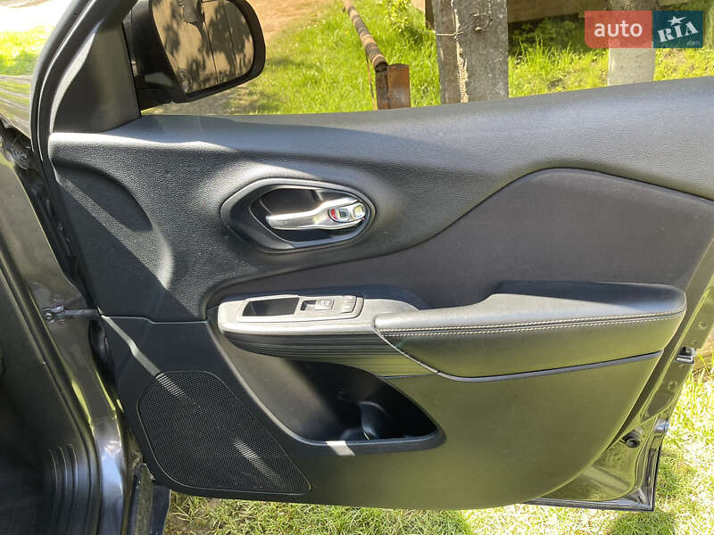 Внедорожник / Кроссовер Jeep Cherokee 2015 в Бережанах фото 19 Внедорожник / Кроссовер Jeep Cherokee 2015 в Бережанах