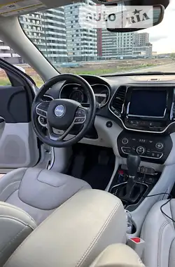 Jeep Cherokee 2021