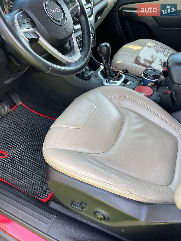 Внедорожник / Кроссовер Jeep Cherokee 2015 в Смеле фото 8 Внедорожник / Кроссовер Jeep Cherokee 2015 в Смеле