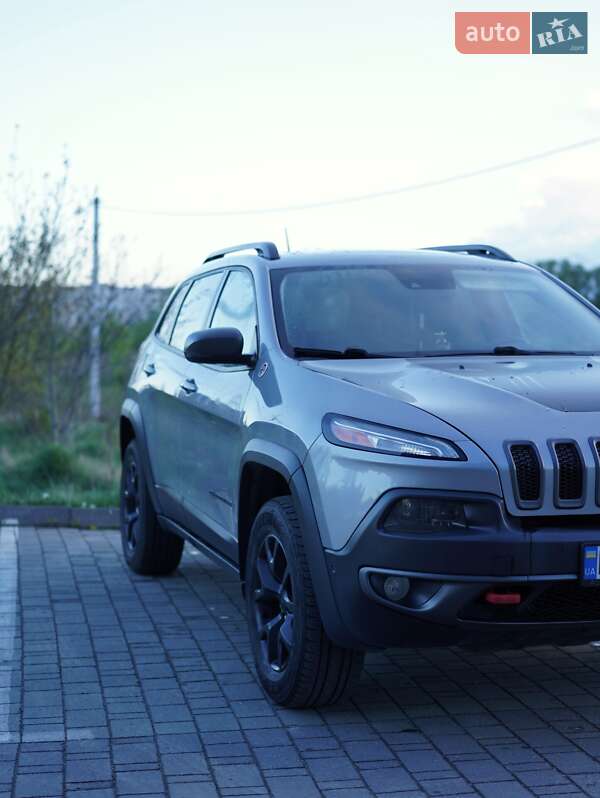 Позашляховик / Кросовер Jeep Cherokee 2014 в Хмельницькому
