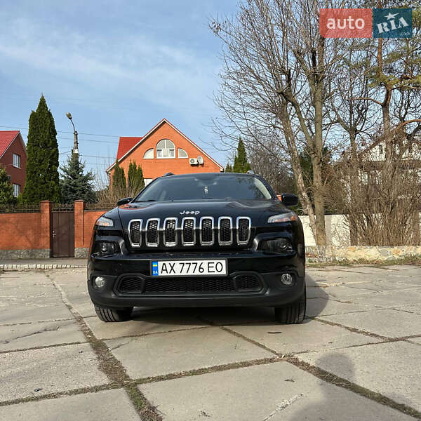 Внедорожник / Кроссовер Jeep Cherokee 2016 в Харькове