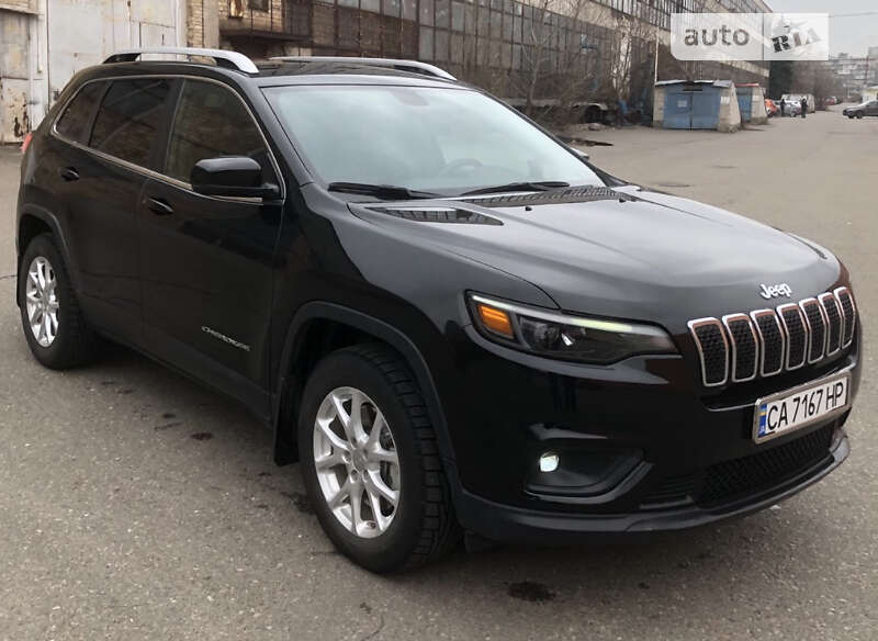 Внедорожник / Кроссовер Jeep Cherokee 2019 в Киеве