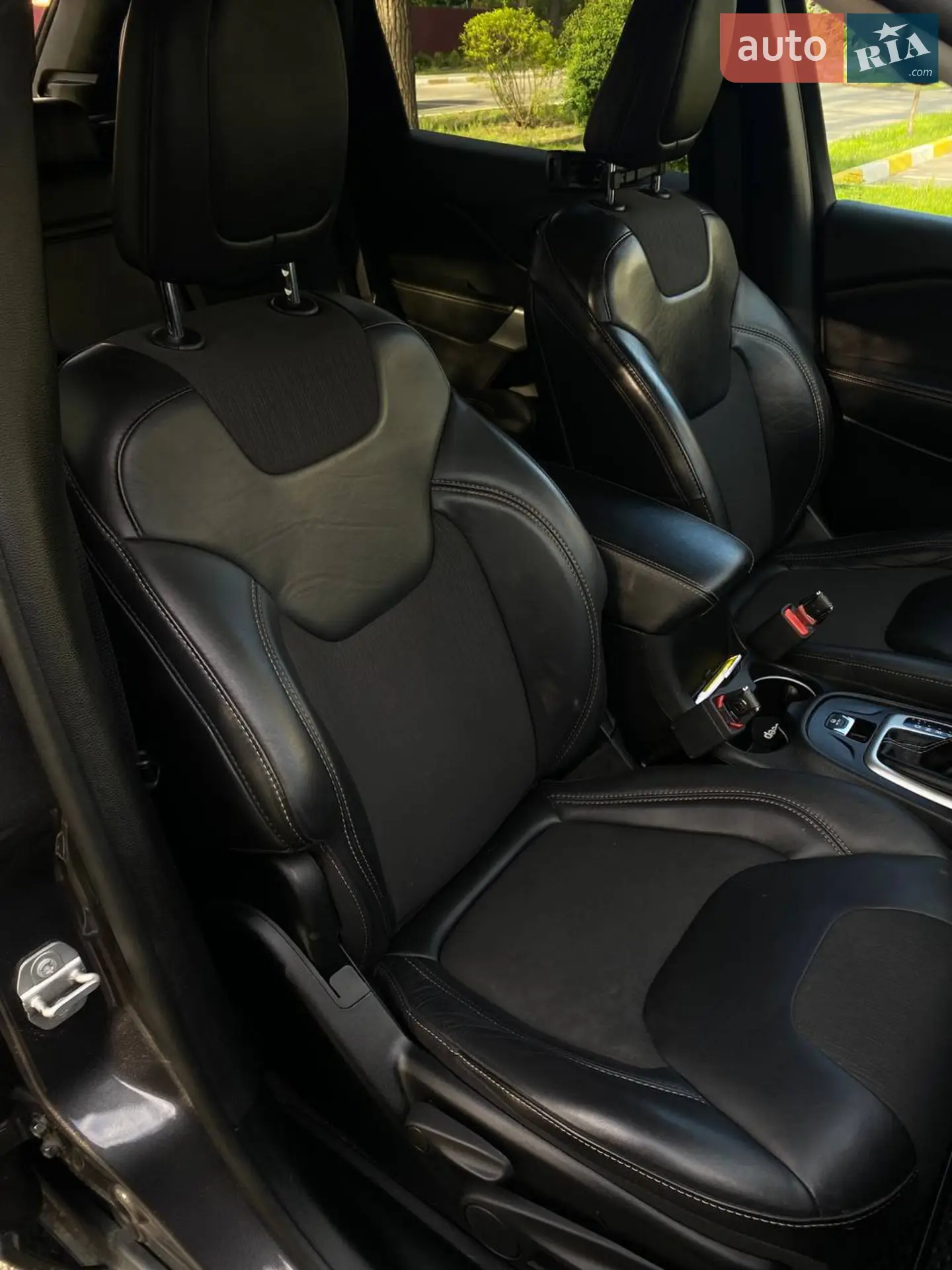 2017 Jeep Cherokee - мініатюра 15