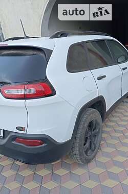 Позашляховик / Кросовер Jeep Cherokee 2017 в Тячеві