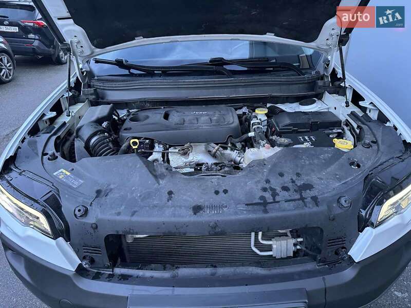 Внедорожник / Кроссовер Jeep Cherokee 2018 в Киеве