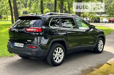 Внедорожник / Кроссовер Jeep Cherokee 2015 в Киеве