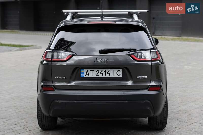 Внедорожник / Кроссовер Jeep Cherokee 2018 в Ивано-Франковске