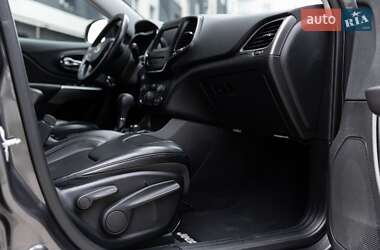 Внедорожник / Кроссовер Jeep Cherokee 2018 в Ивано-Франковске