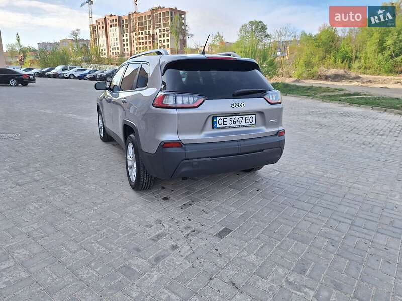 Внедорожник / Кроссовер Jeep Cherokee 2018 в Черновцах