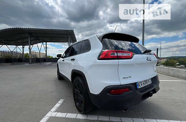 Внедорожник / Кроссовер Jeep Cherokee 2013 в Киеве