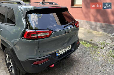 Внедорожник / Кроссовер Jeep Cherokee 2015 в Нововолынске