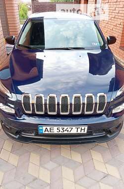 Позашляховик / Кросовер Jeep Cherokee 2015 в Кривому Розі