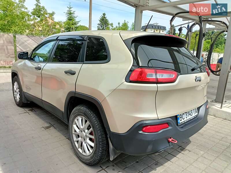 Позашляховик / Кросовер Jeep Cherokee 2015 в Львові
