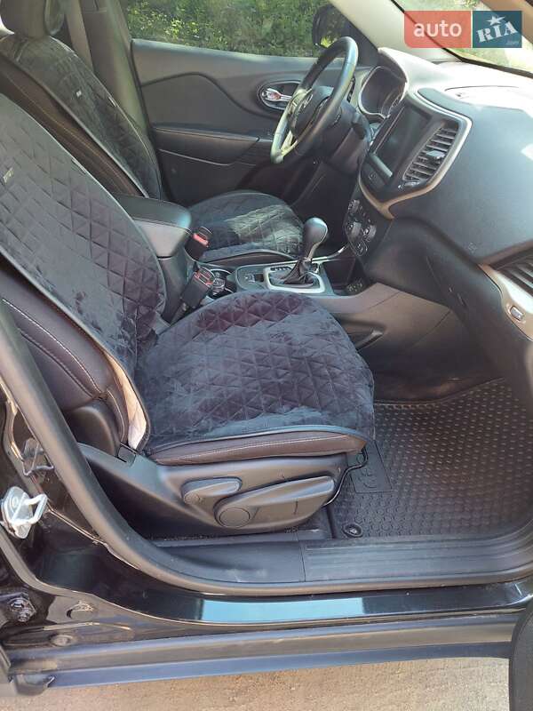 Позашляховик / Кросовер Jeep Cherokee 2015 в Кропивницькому