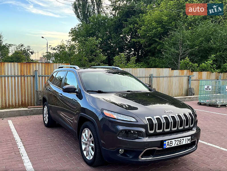 Внедорожник / Кроссовер Jeep Cherokee 2014 в Киеве