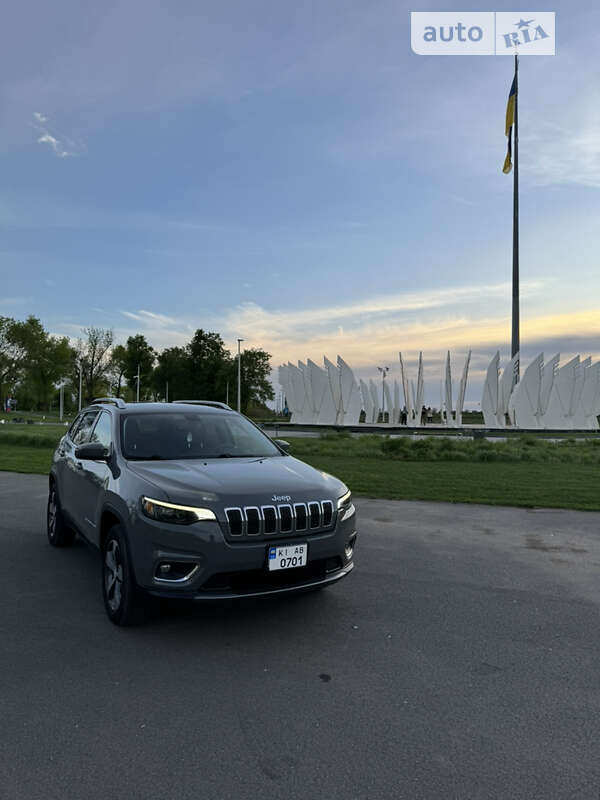 Позашляховик / Кросовер Jeep Cherokee 2019 в Черкасах