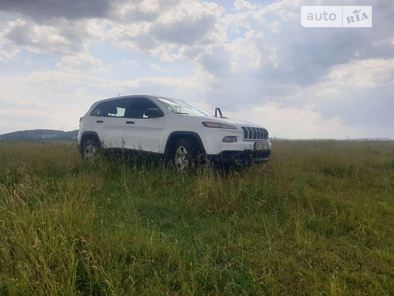 Позашляховик / Кросовер Jeep Cherokee 2013 в Львові