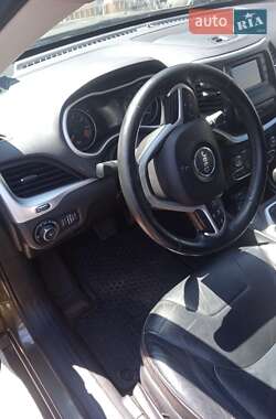 Внедорожник / Кроссовер Jeep Cherokee 2014 в Переяславе