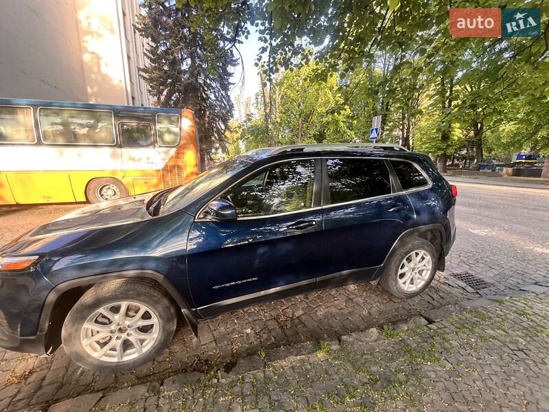 Внедорожник / Кроссовер Jeep Cherokee 2017 в Ужгороде фото 8 Внедорожник / Кроссовер Jeep Cherokee 2017 в Ужгороде