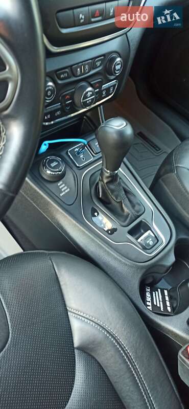 Позашляховик / Кросовер Jeep Cherokee 2021 в Миколаєві