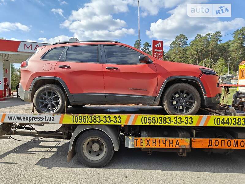 Внедорожник / Кроссовер Jeep Cherokee 2016 в Львове
