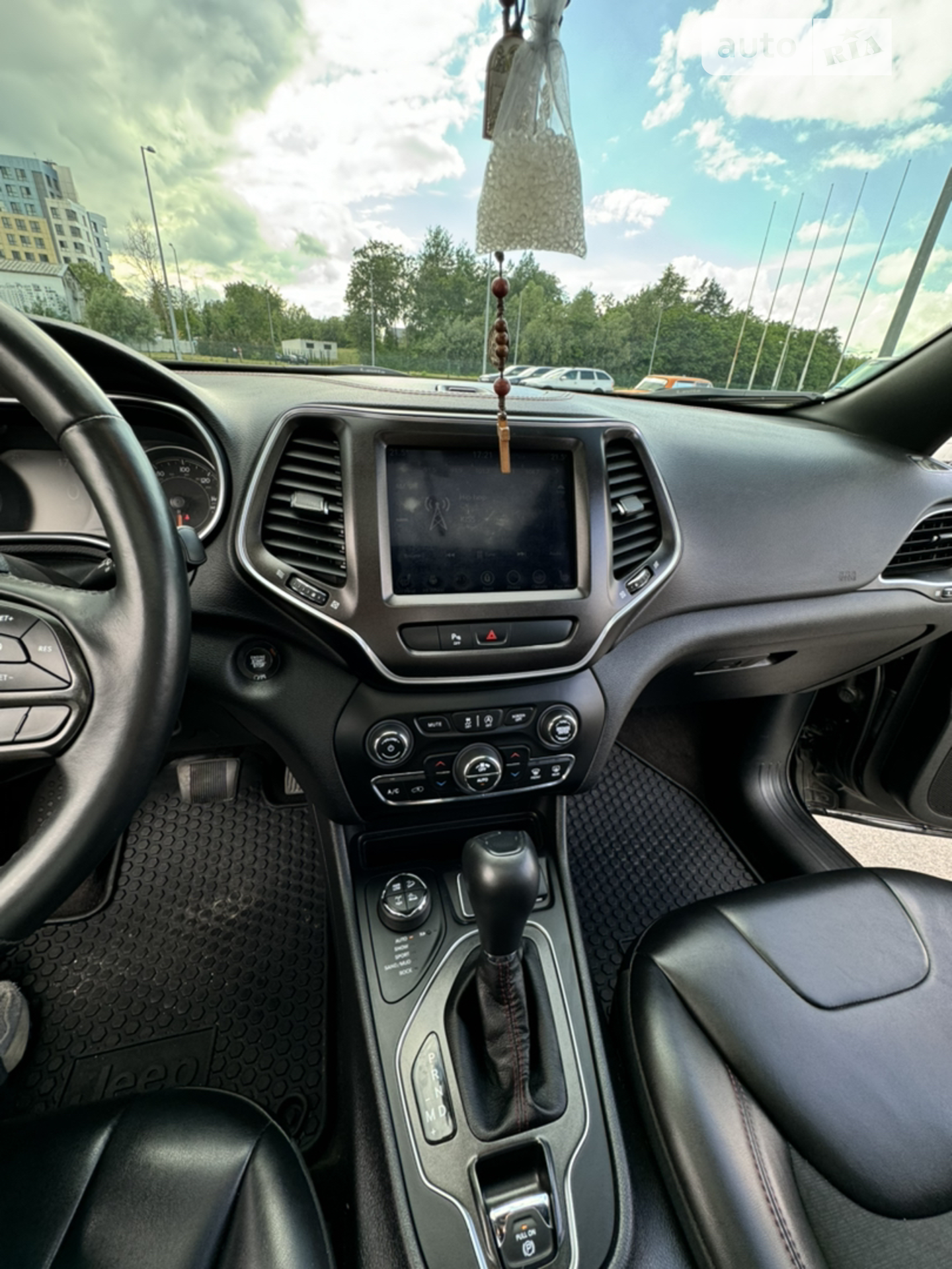 2018 Jeep Cherokee - мініатюра 16