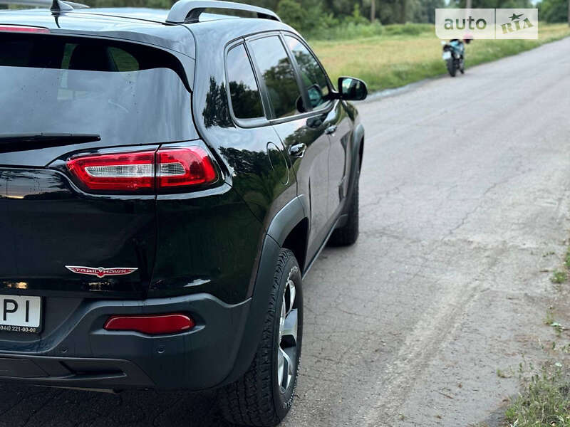 Позашляховик / Кросовер Jeep Cherokee 2017 в Переяславі