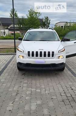 Позашляховик / Кросовер Jeep Cherokee 2015 в Івано-Франківську