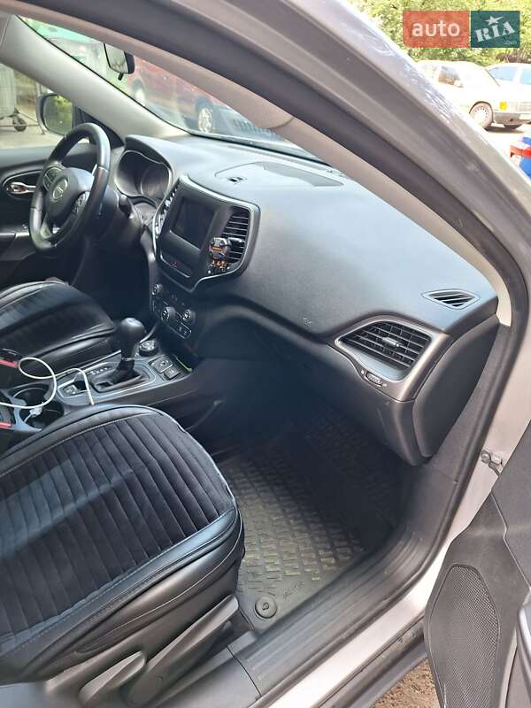 Внедорожник / Кроссовер Jeep Cherokee 2018 в Львове фото 12 Внедорожник / Кроссовер Jeep Cherokee 2018 в Львове
