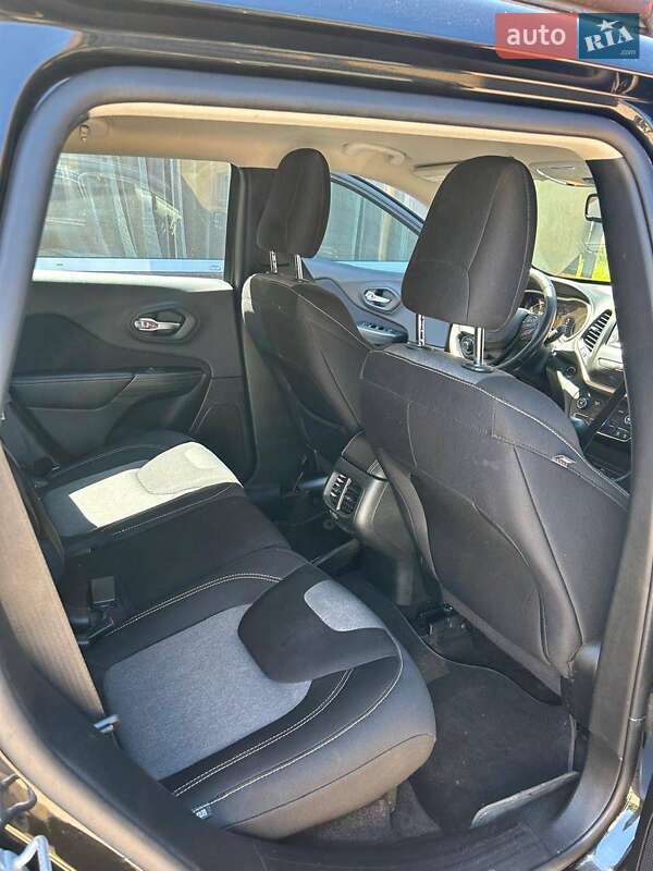 Внедорожник / Кроссовер Jeep Cherokee 2014 в Львове фото 12 Внедорожник / Кроссовер Jeep Cherokee 2014 в Львове