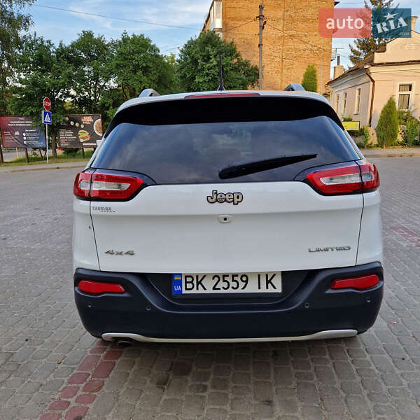 Внедорожник / Кроссовер Jeep Cherokee 2017 в Остроге