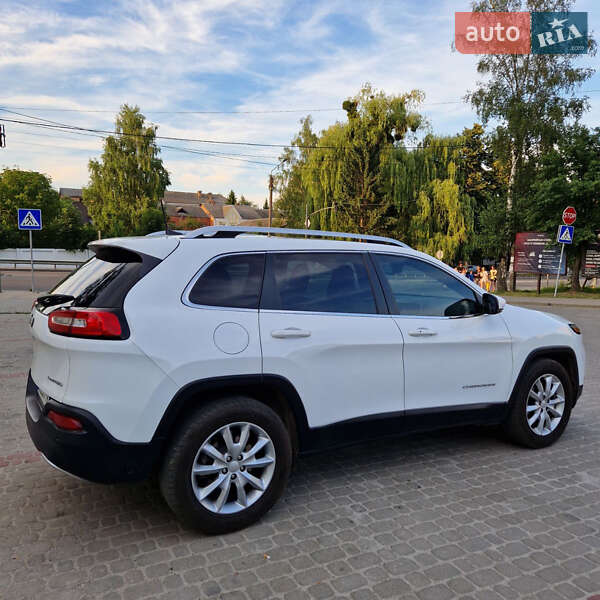Внедорожник / Кроссовер Jeep Cherokee 2017 в Остроге