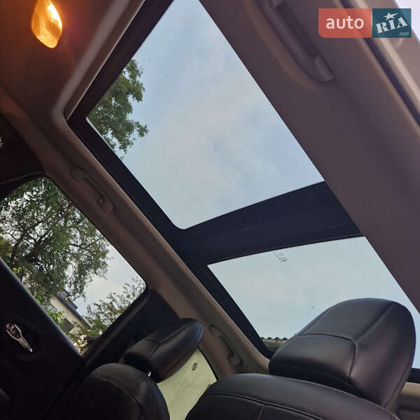 Внедорожник / Кроссовер Jeep Cherokee 2017 в Остроге