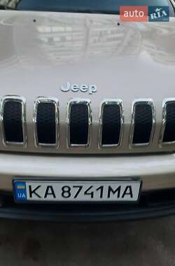 Внедорожник / Кроссовер Jeep Cherokee 2015 в 