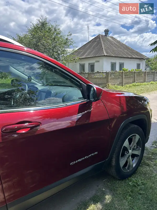 Jeep Cherokee 2019 VIN 1C4PJMDX3KD435987 фото оголошення 9 з 60