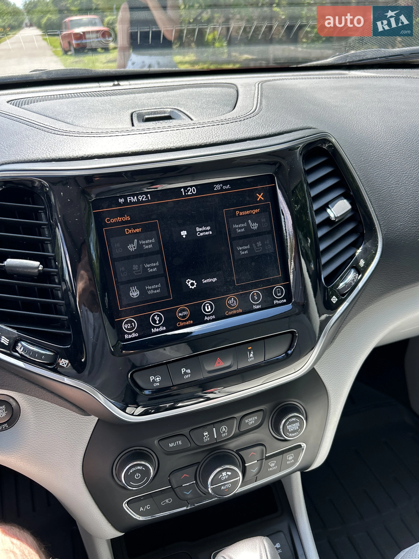 Jeep Cherokee 2019 VIN 1C4PJMDX3KD435987 фото оголошення 11 з 18