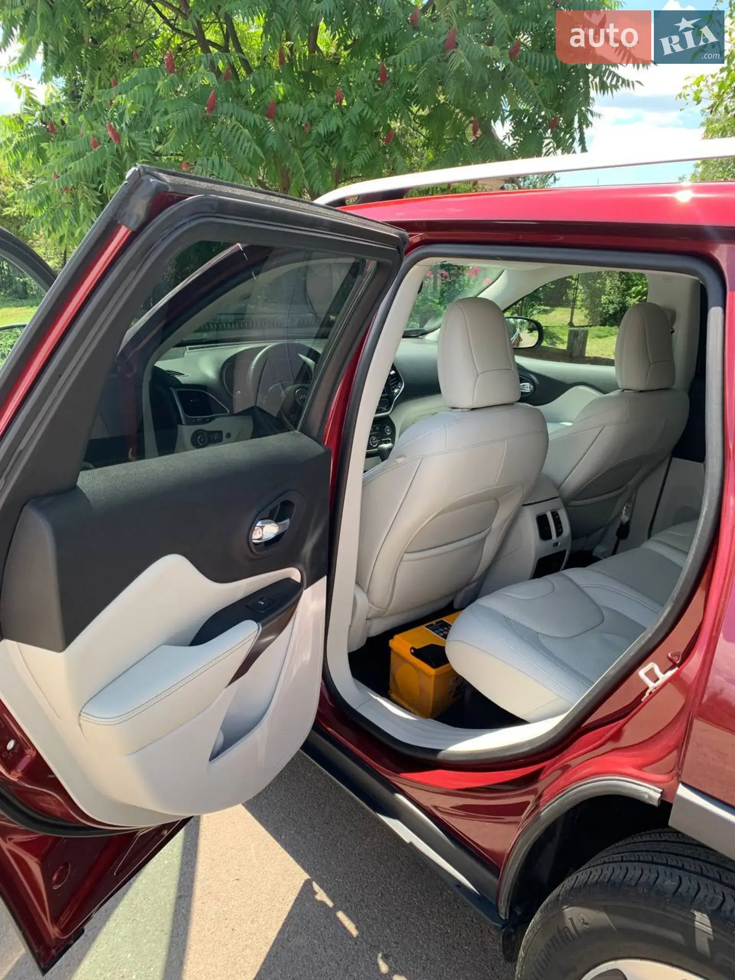 Jeep Cherokee 2019 VIN 1C4PJMDX3KD435987 фото оголошення 15 з 18