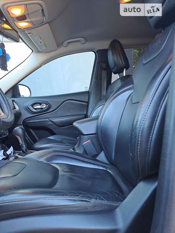 Позашляховик / Кросовер Jeep Cherokee 2016 в Жовкві фото 17 Позашляховик / Кросовер Jeep Cherokee 2016 в Жовкві