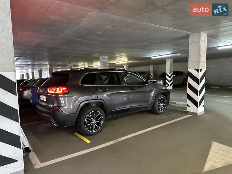 Внедорожник / Кроссовер Jeep Cherokee 2019 в Киеве фото 3 Внедорожник / Кроссовер Jeep Cherokee 2019 в Киеве