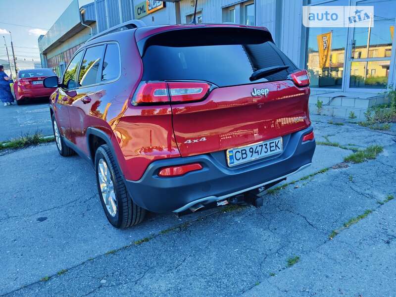 Внедорожник / Кроссовер Jeep Cherokee 2015 в Чернигове